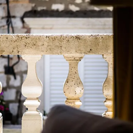 Sweet Old Town By Duhomes