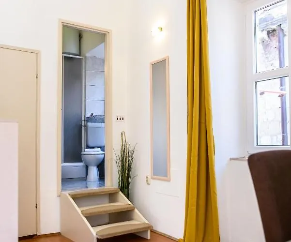 Sweet Old Town By Duhomes 3*