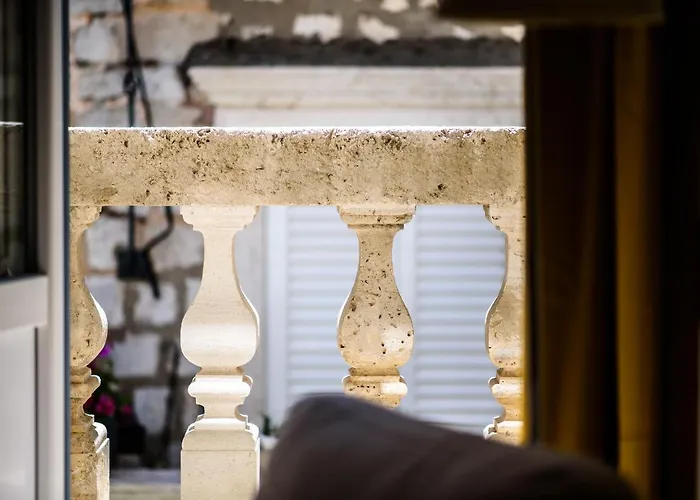 Sweet Old Town By Duhomes